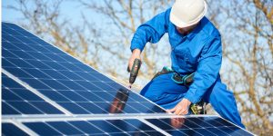 Installation Maintenance Panneaux Solaires Photovoltaïques à La Bazouge-du-Desert